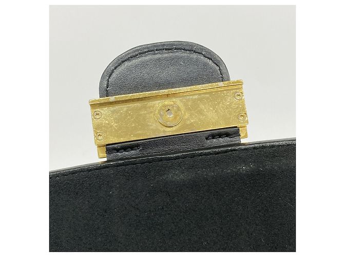 Bolso de hombro Louis Vuitton Epi Dauphine MM - vista 9