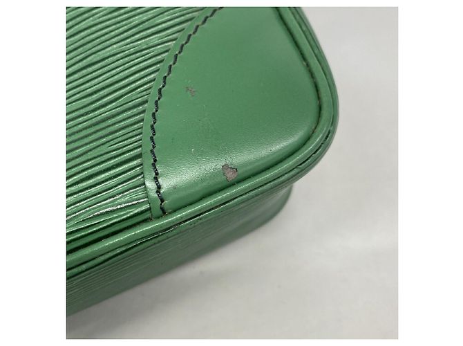 Borsa a tracolla Louis Vuitton Epi Trocadero 27 - vista 6