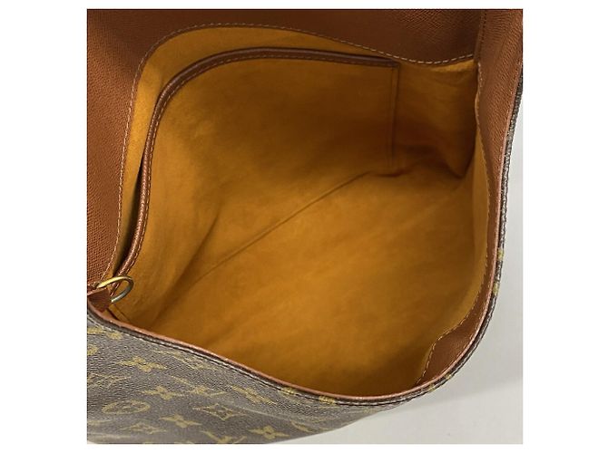 Borsa a tracolla Louis Vuitton Monogram Musette M51256 - vista 4
