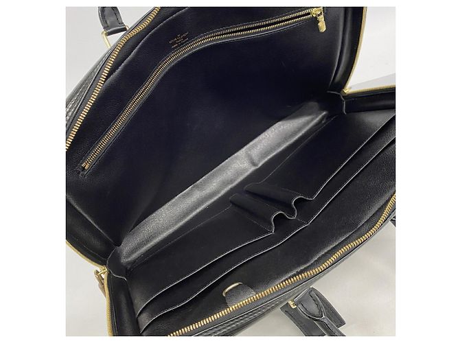 Pasta Louis Vuitton em couro Epi - vista 4