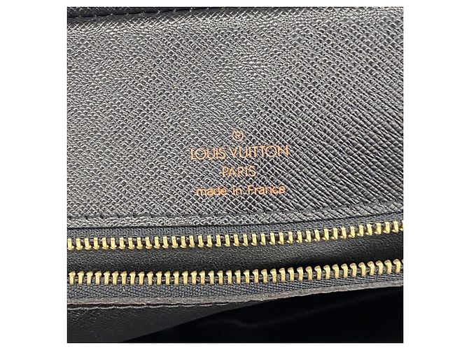 Pasta Louis Vuitton em couro Epi - vista 5