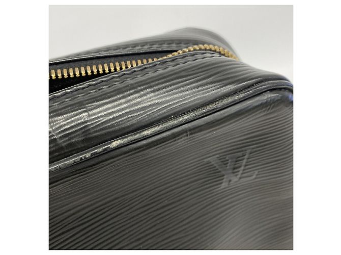 Pasta Louis Vuitton em couro Epi - vista 8