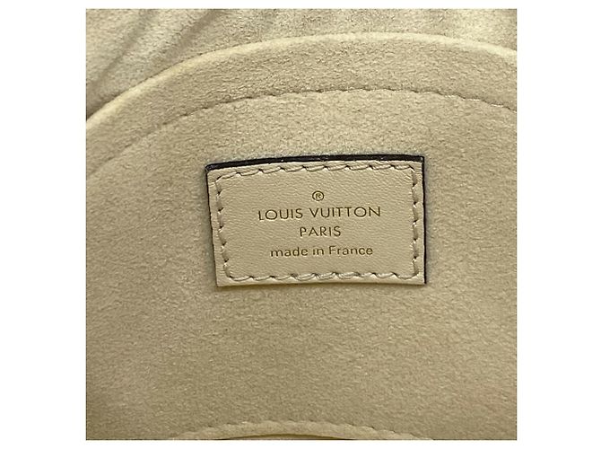 Bolsa Louis Vuitton Monogram Rocky BB M44653 - vista 5