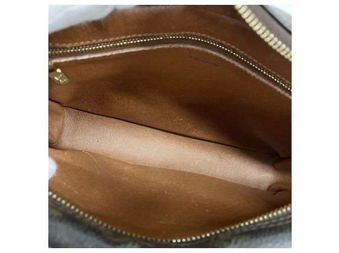 Borsa a tracolla Louis Vuitton Monogram Trocadero 27 - vista 4