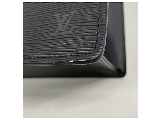 Sac à main Louis Vuitton Epi Rivier M48182 Noir - vue 6