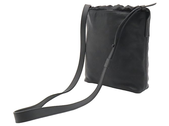 Bolso Louis Vuitton Monogram Shadow Nano - vista 3
