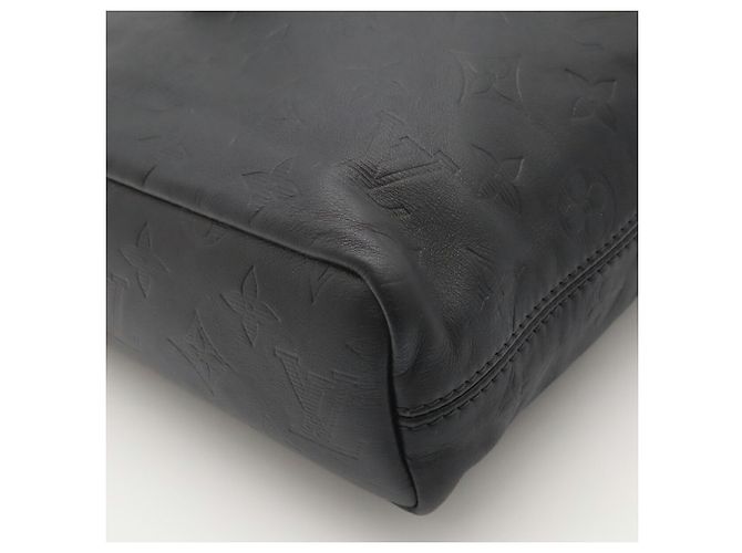 Bolso Louis Vuitton Monogram Shadow Nano - vista 4