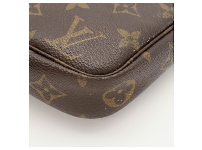 Sac à main Louis Vuitton Monogram Pochette Accessoires - vue 4