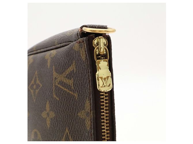 Sac à main Louis Vuitton Monogram Pochette Accessoires - vue 6