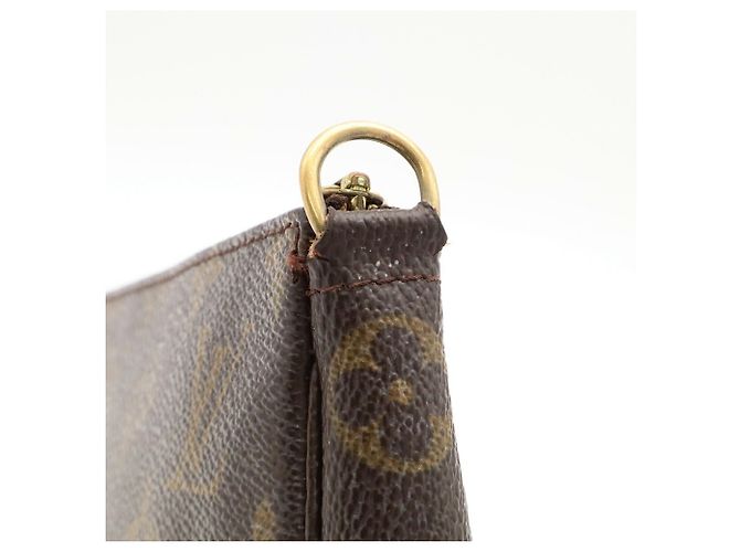 Sac à main Louis Vuitton Monogram Pochette Accessoires - vue 7