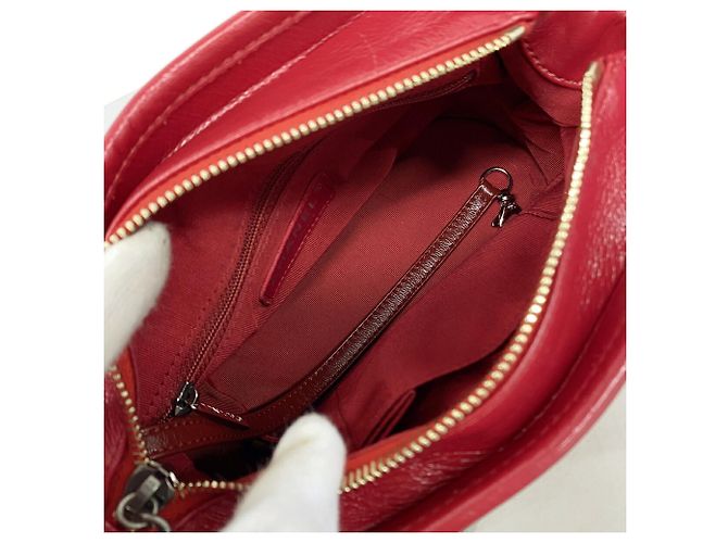 Chanel Gabrielle Schultertasche aus Wildleder - Ansicht 4
