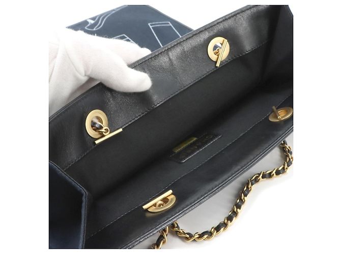 Chanel Icon Print Chain Tote Handtasche - Ansicht 9