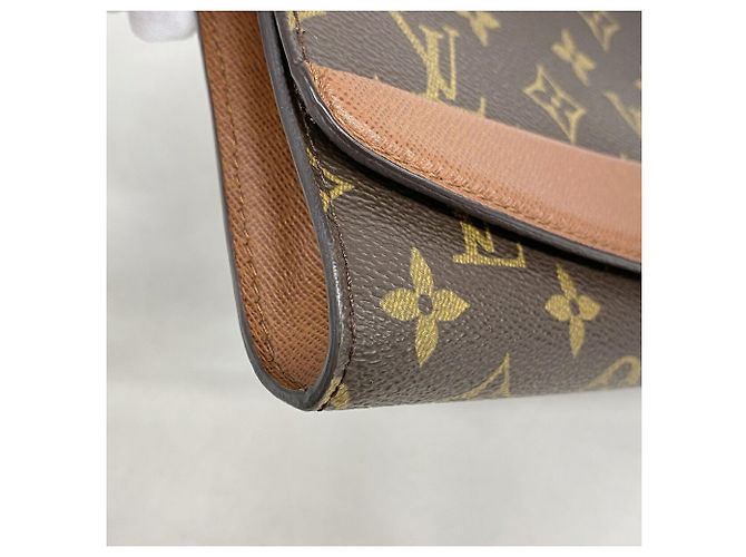 Borsa a tracolla Louis Vuitton Monogram Bordeaux 24 - vista 7