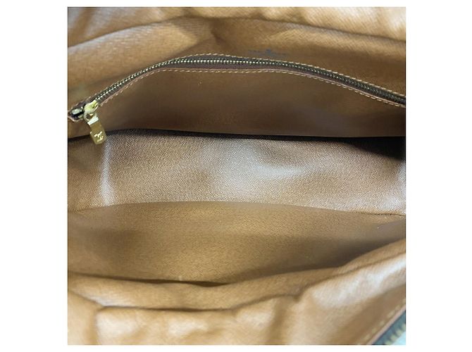 Borsa a tracolla Louis Vuitton Monogram Boulogne 35 - vista 4