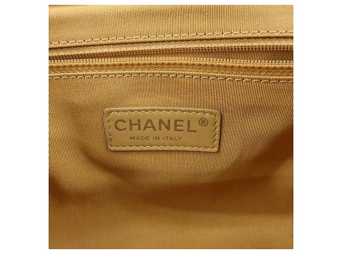 Chanel Chain Around Flap Quilted Leather Medium - vista 6