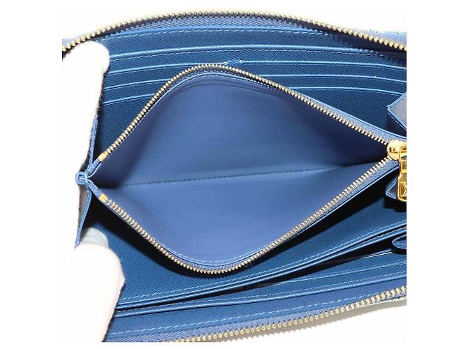 Cartera Louis Vuitton LV Remix Zippy en Monogram Denim - vista 6