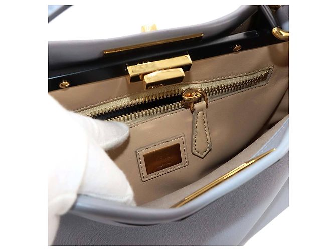 Borsa Fendi Peekaboo Regular in pelle nera - vista 9