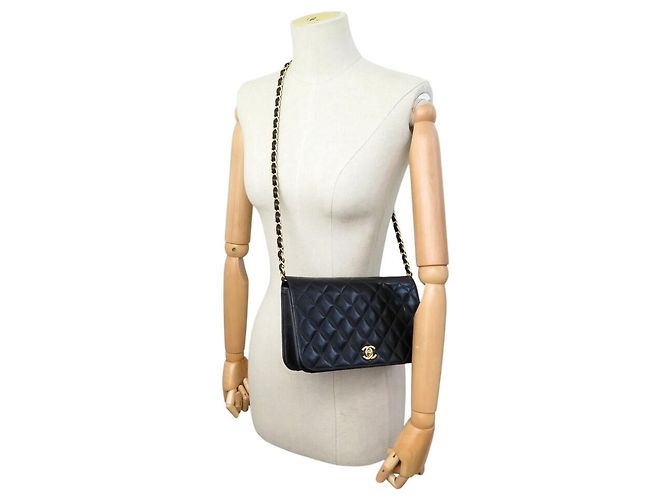 CHANEL TIMELESS PM HANDTASCHE AUS SCHWAREM STEPPLEDER - Ansicht 5