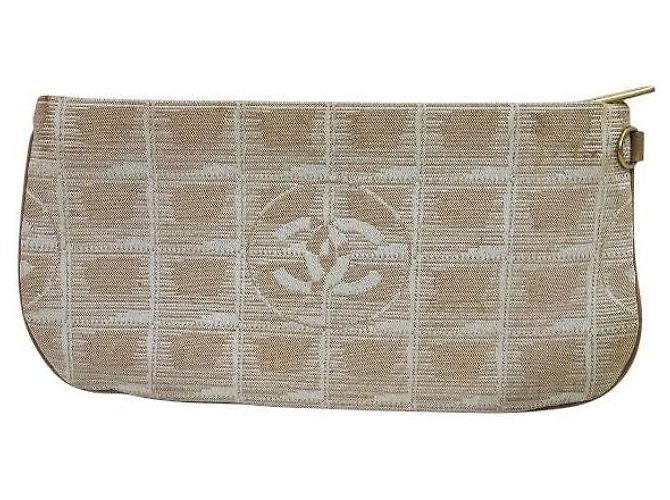 Necessaire Chanel New Travel Line - vista 2