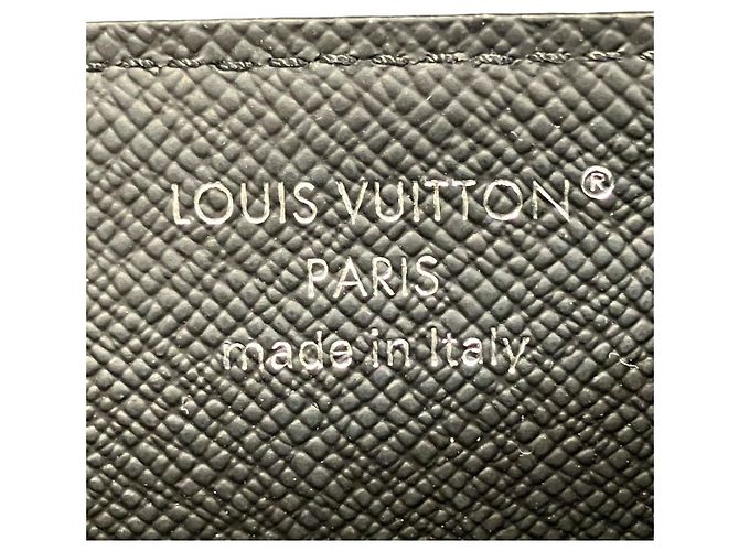 Louis Vuitton Monogram Eclipse Reverse Coin Case - view 4