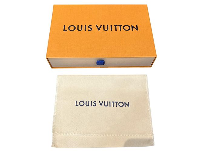 Louis Vuitton Monogram Eclipse Reverse Coin Case - view 5