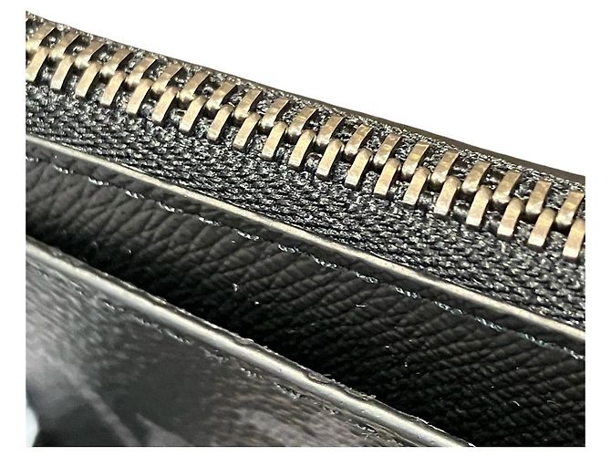 Louis Vuitton Monogram Eclipse Reverse Coin Case - view 9
