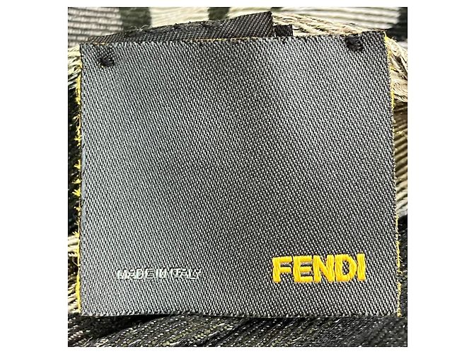 Écharpe en laine et soie Fendi - vue 3
