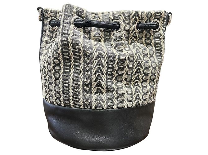 Marc Jacobs The Monogram Bucket Bag - vista 2