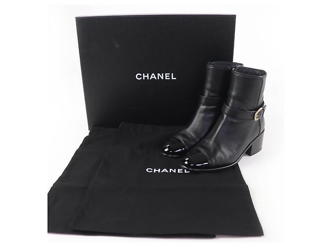 Stivali in pelle Chanel - vista 2