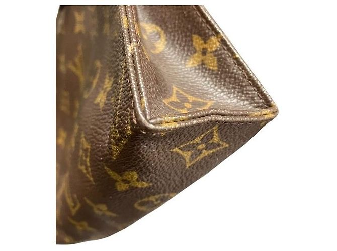 Louis Vuitton Poche Toilette 19 Monogram Clutch Bag - vista 8