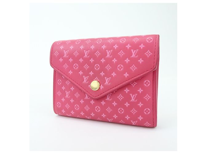 Louis Vuitton Victorine Nanogram Embossed Leather - vista 3