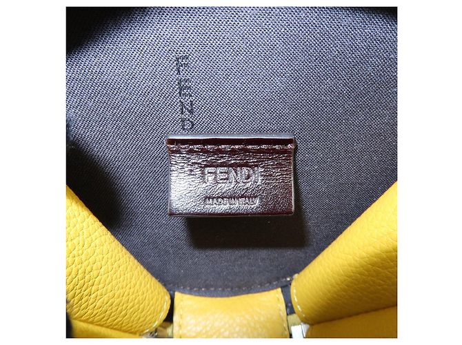 Fendi Vintage FF Round Embossed Leather - vista 6