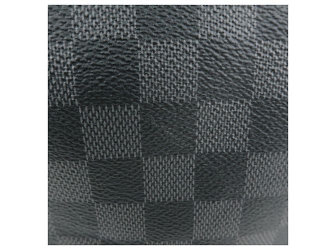 Louis Vuitton District NM Messenger Damier Graphite PM - vue 7