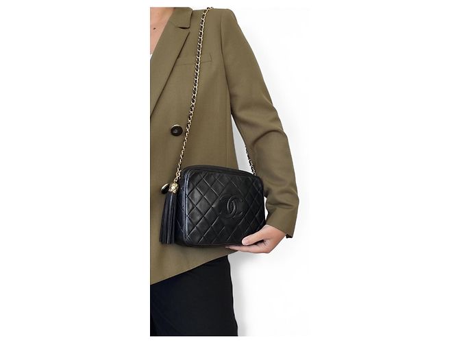 Chanel Borsa Camera in pelle d'agnello nera - vista 2
