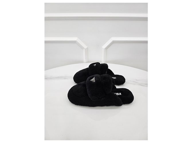 Prada Mule en shearling avec logo Triangle - vue 5