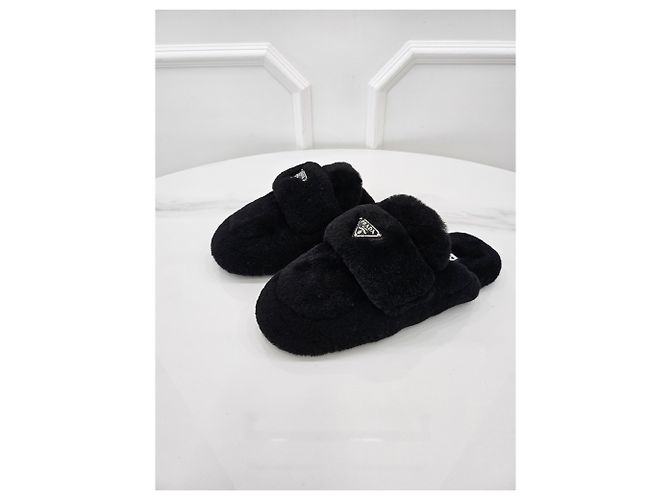 Prada Mule en shearling avec logo Triangle - vue 6