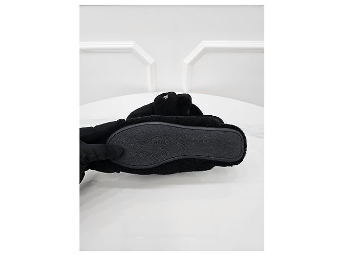 Prada Mule en shearling avec logo Triangle - vue 7