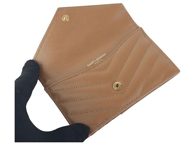 Autre Marque Cassandra Klappkartenhalter aus Caviar Matelassé - Ansicht 5