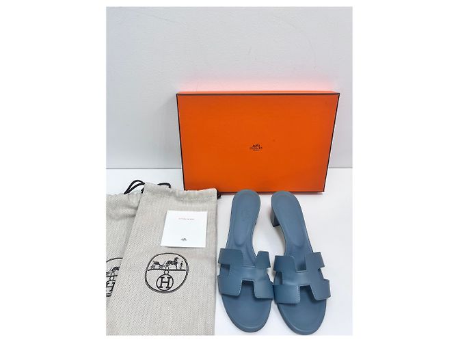 Sandali Hermès Oasis in pelle di vitello marrone - vista 2