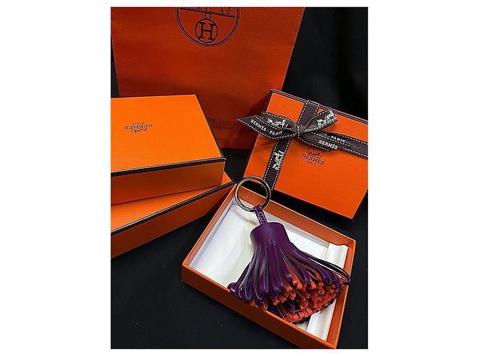 Hermès Carmen Leder- Schlüsselanhänger mit Quaste Violet Conalyn - Ansicht 3