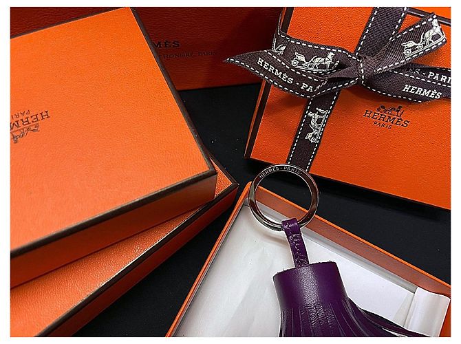 Hermès Carmen Leder- Schlüsselanhänger mit Quaste Violet Conalyn - Ansicht 4