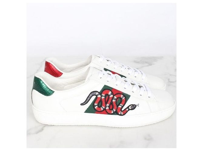 Gucci Sneakers Ace con ricamo serpente - vista 3