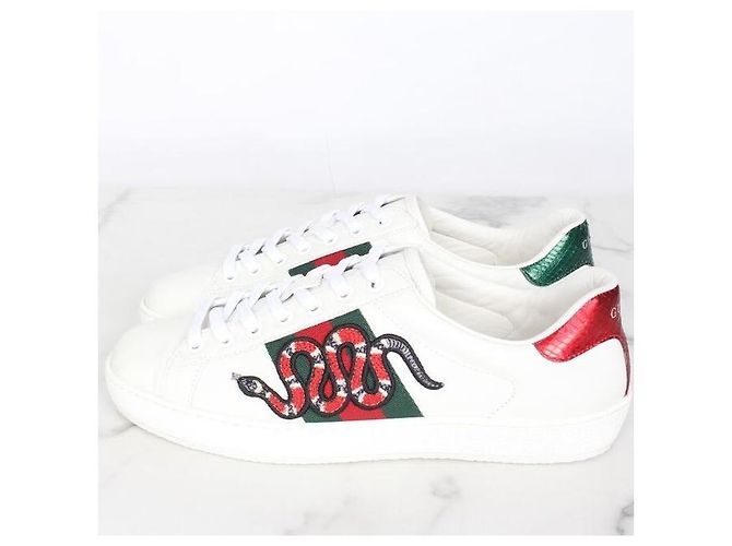 Gucci Sneakers Ace con ricamo serpente - vista 4