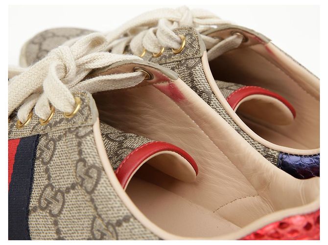 Gucci Sneakers Ace GG Supreme da donna - vista 13