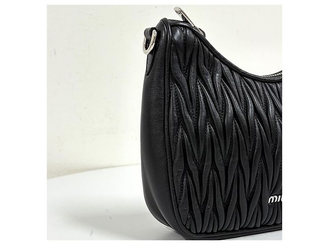 Miu Miu Borsa a tracolla Matelassé Napa Pearl Nera - vista 12