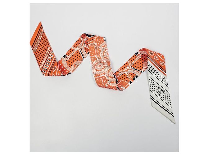 Hermès Twilly Seidenschal für Damen - Ansicht 9
