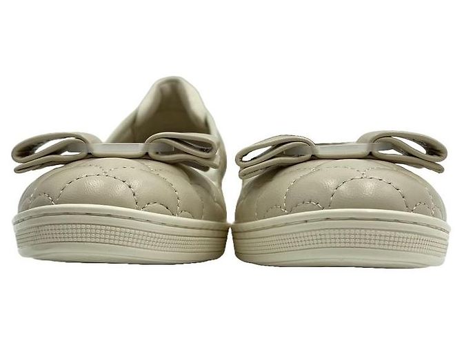 Salvatore Ferragamo Bara Bow gesteppte Leder-Flats Ivory - Ansicht 18