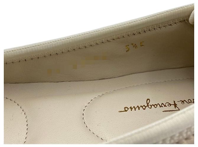 Salvatore Ferragamo Bara Bow gesteppte Leder-Flats Ivory - Ansicht 20