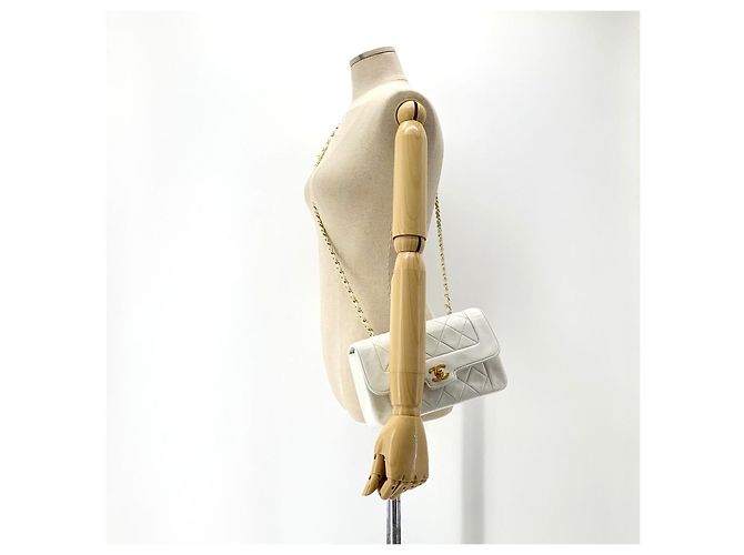 Chanel Borsa a tracolla Diana in pelle d'agnello tono oro - vista 8