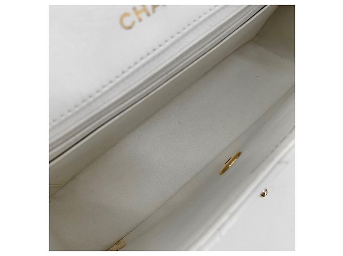Chanel Borsa a tracolla Diana in pelle d'agnello tono oro - vista 9